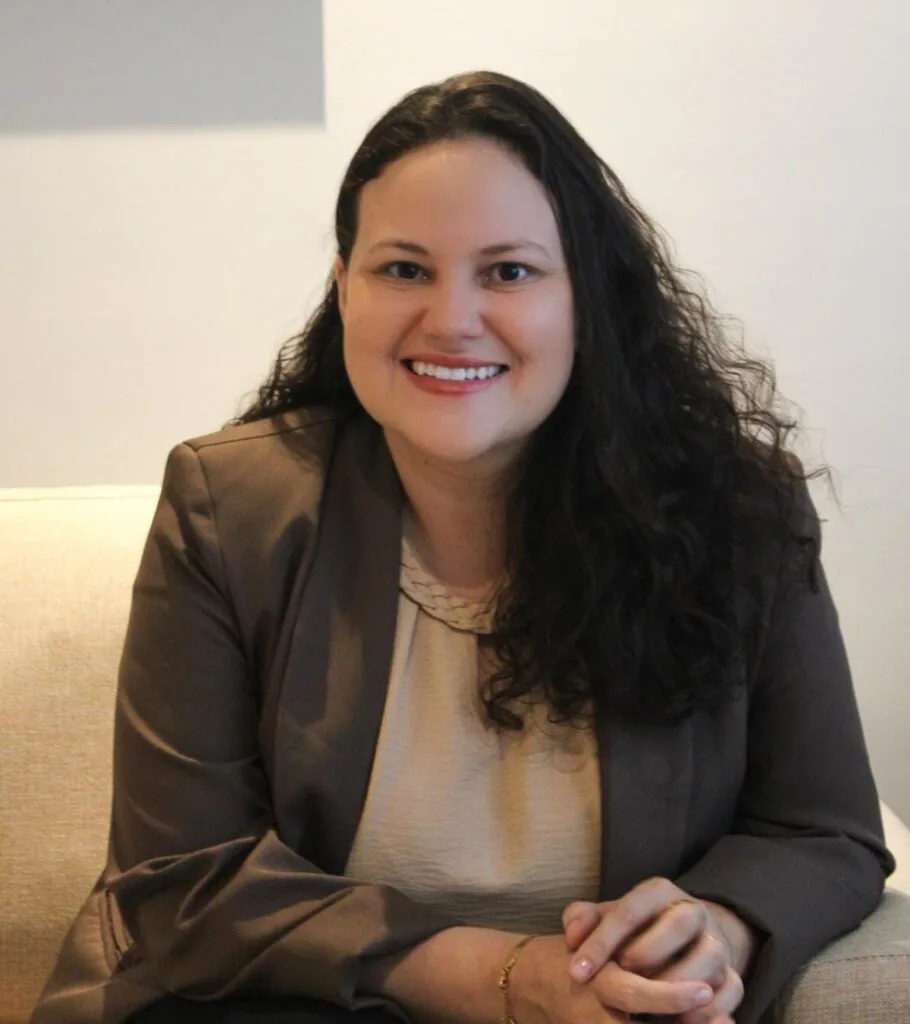 Dra. Gabriela Cirqueira